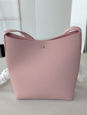 Samara Pink Vegan Leather Crossbody Tote Bag Chic Roomy Lightweight Vacation